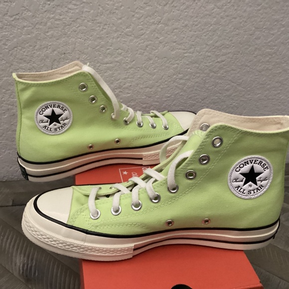 Converse Gender Inclusive Chuck Taylor® All Star® 70 High Top Sneaker - Picture 10 of 11
